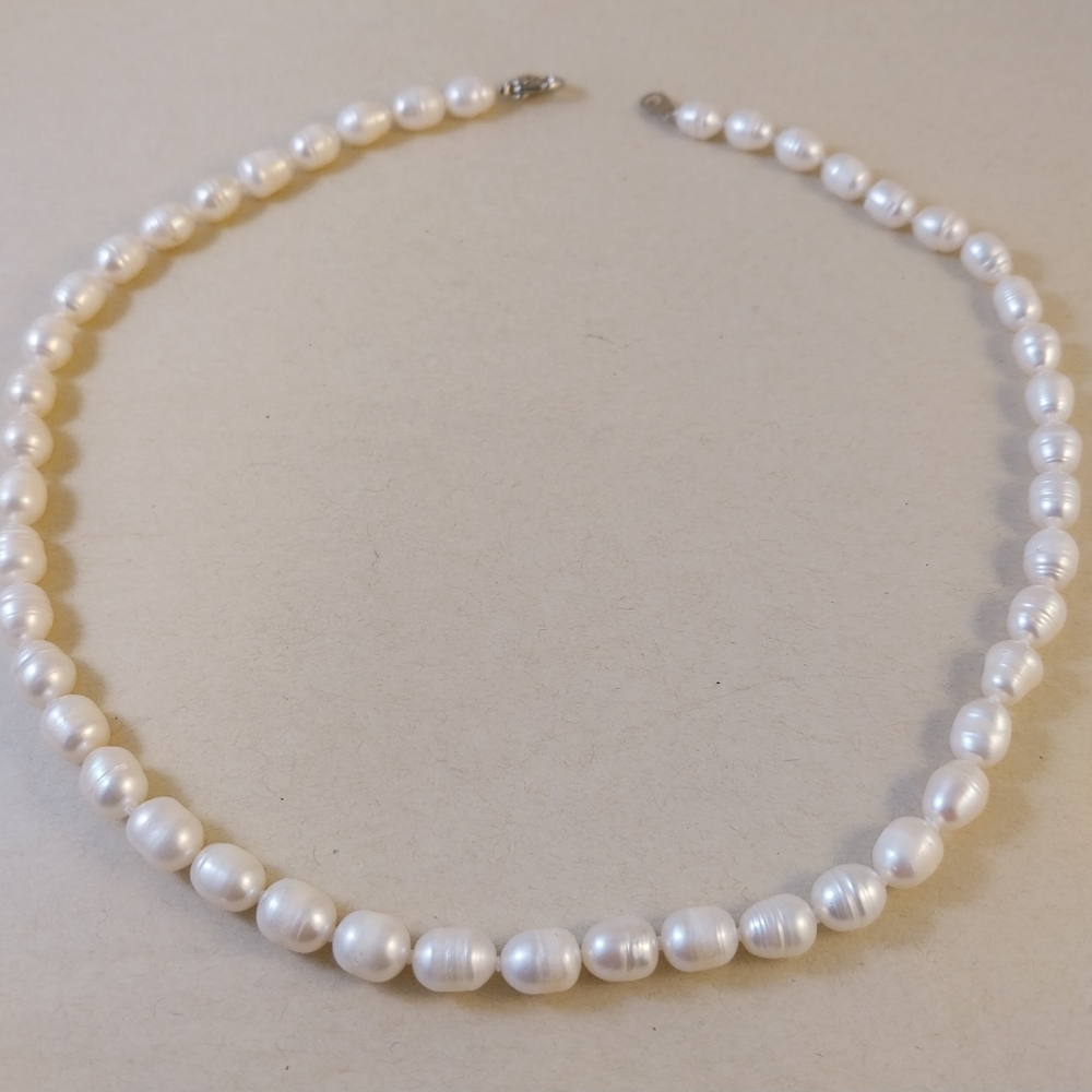 White Freshwater Pearl Necklace - Picture 3 of 12